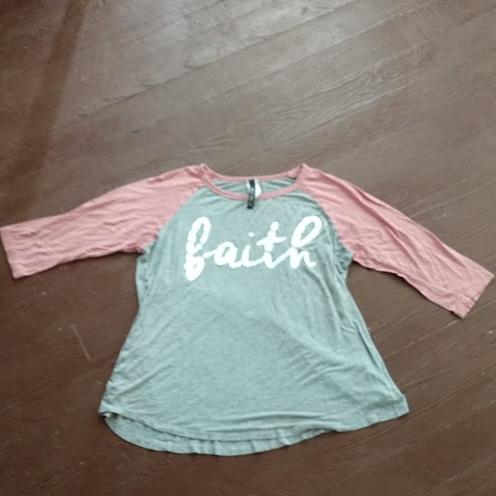 Lovely Souls top size large